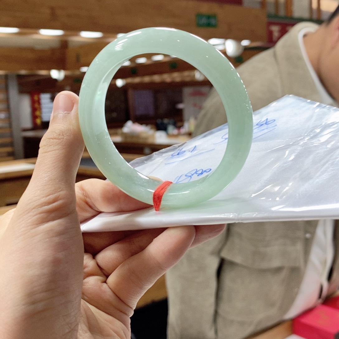 翡翠未镶嵌手镯买断