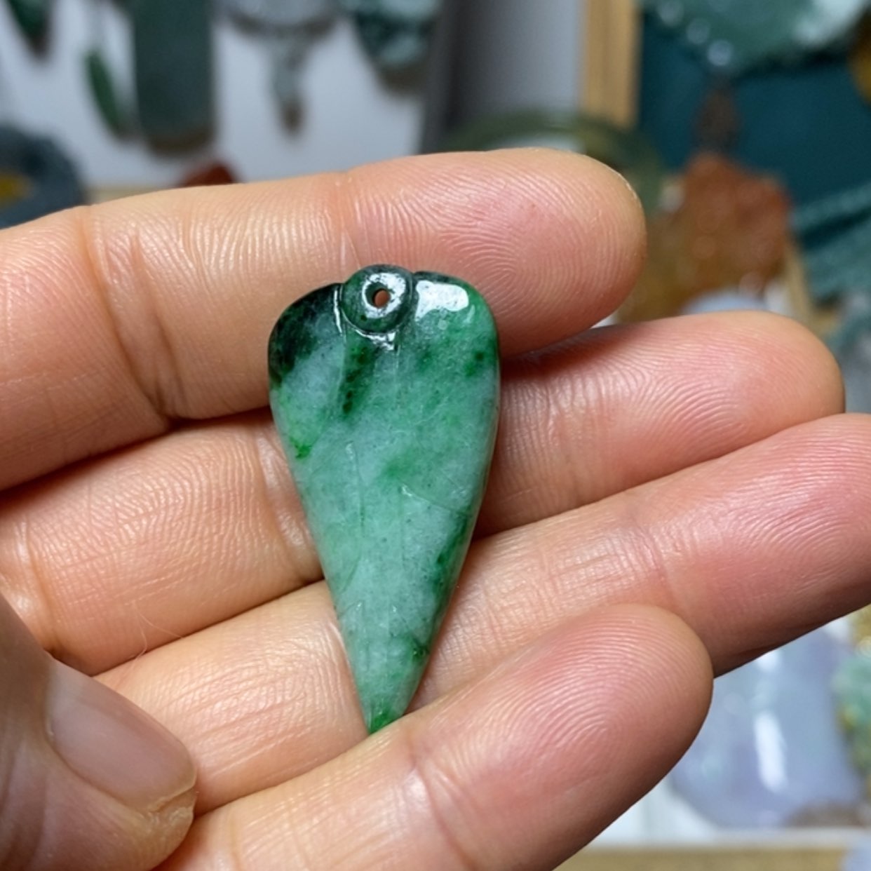 【闪购商品】翡翠吊坠(赠链)未镶嵌