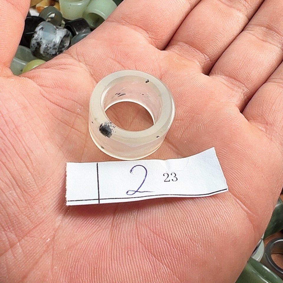 【闪购商品】未镶嵌蛇纹石玉戒指～***?