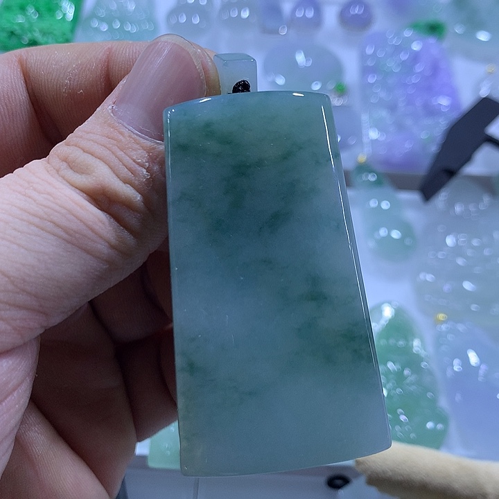 翡翠未镶嵌颈饰天然翡翠A货吊坠