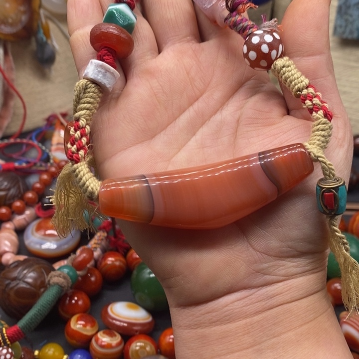 玛瑙/玉髓颈饰未镶嵌