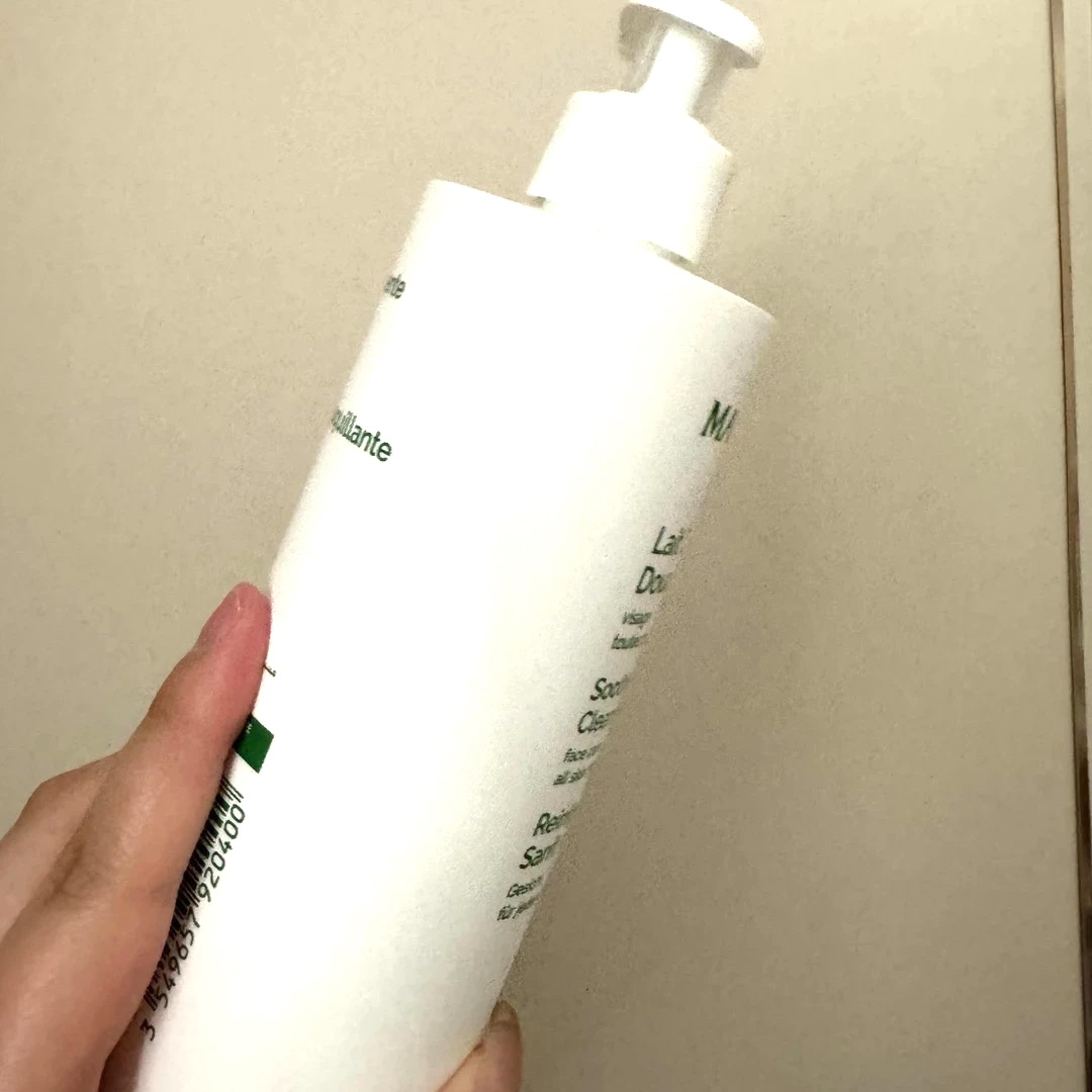 m  柔肤水洁面刷