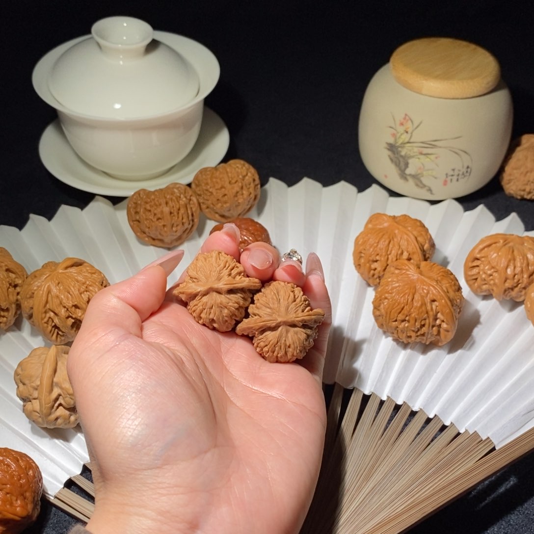 文玩核桃吊坠冀***哥汉高楼34