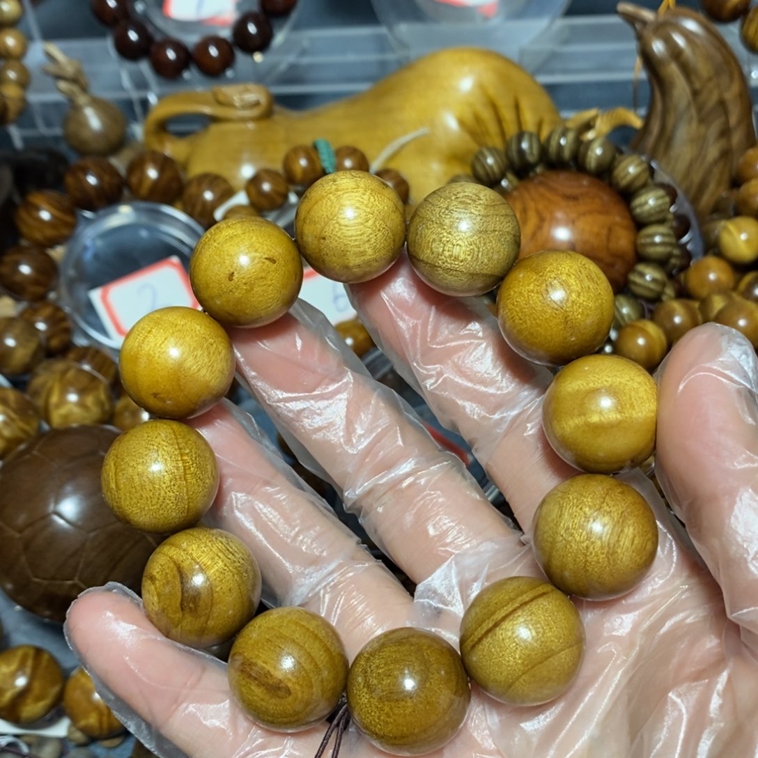 金丝楠木雕工艺品20