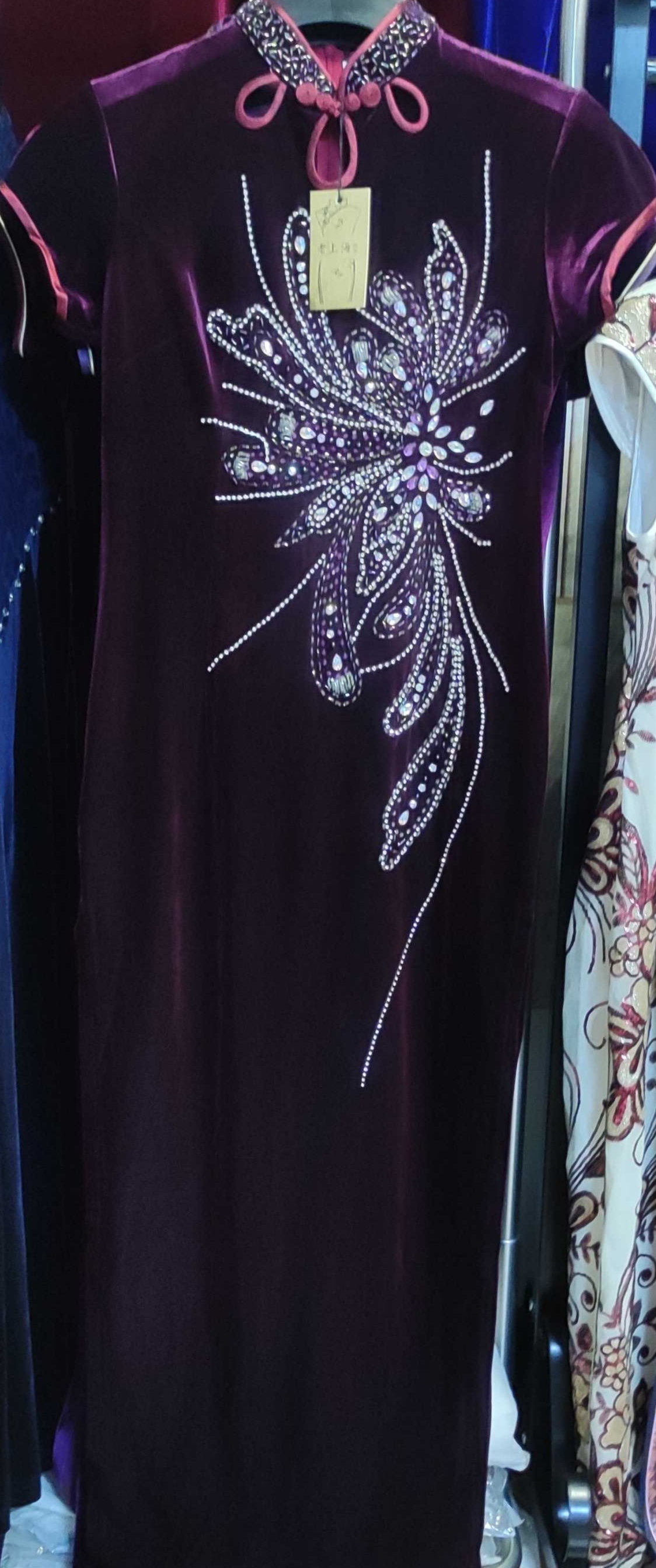 长款金丝绒婚礼妈妈婆婆手工穿珠旗袍遮肚子遮肉拍照必备