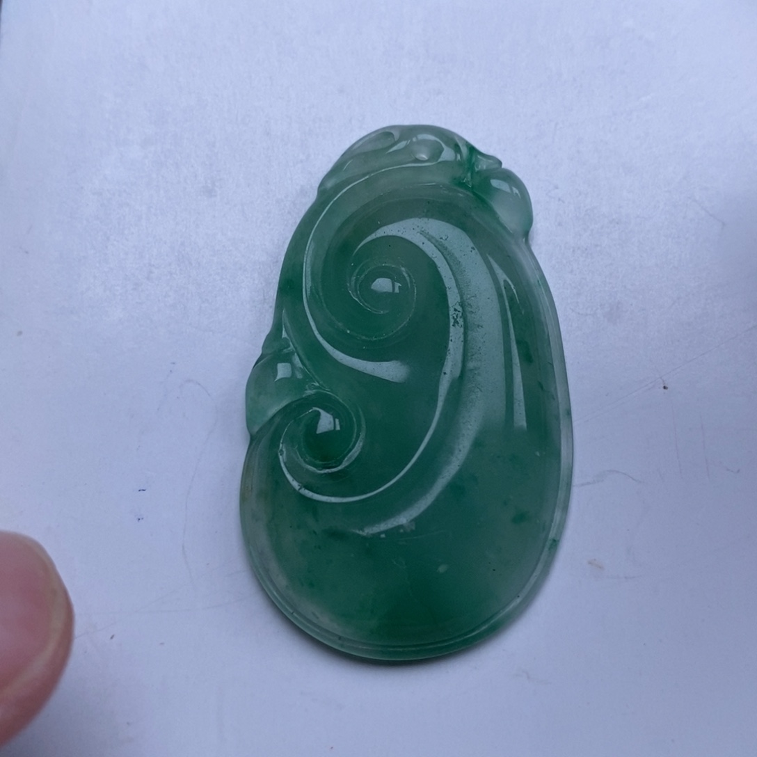 石英质玉未镶嵌颈饰如意