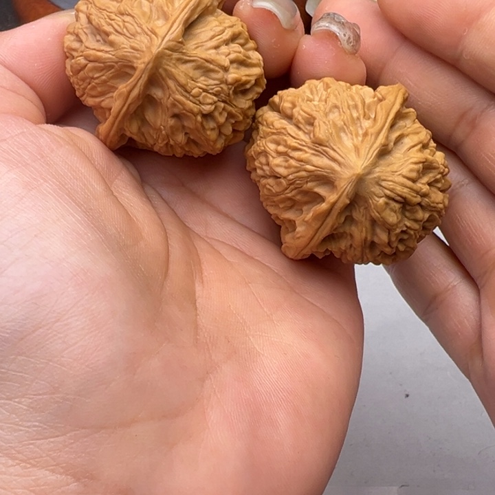文玩核桃把件静38金牛