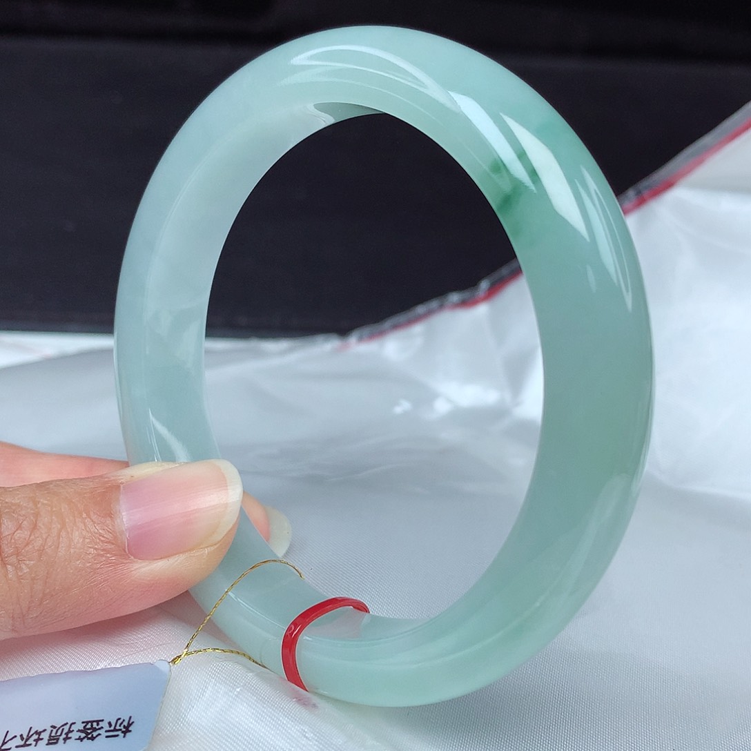 翡翠手镯未镶嵌61圈4050
