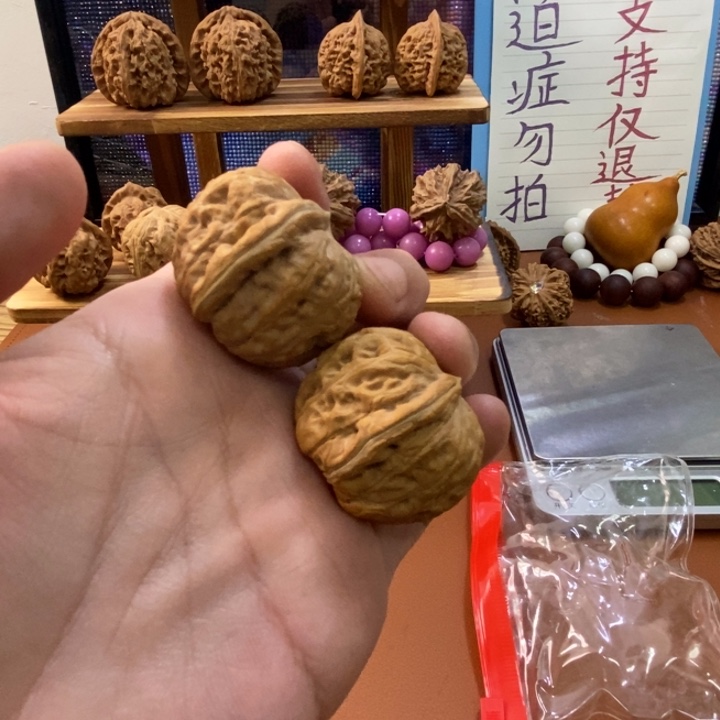 据***️文玩核桃吊坠36元宝