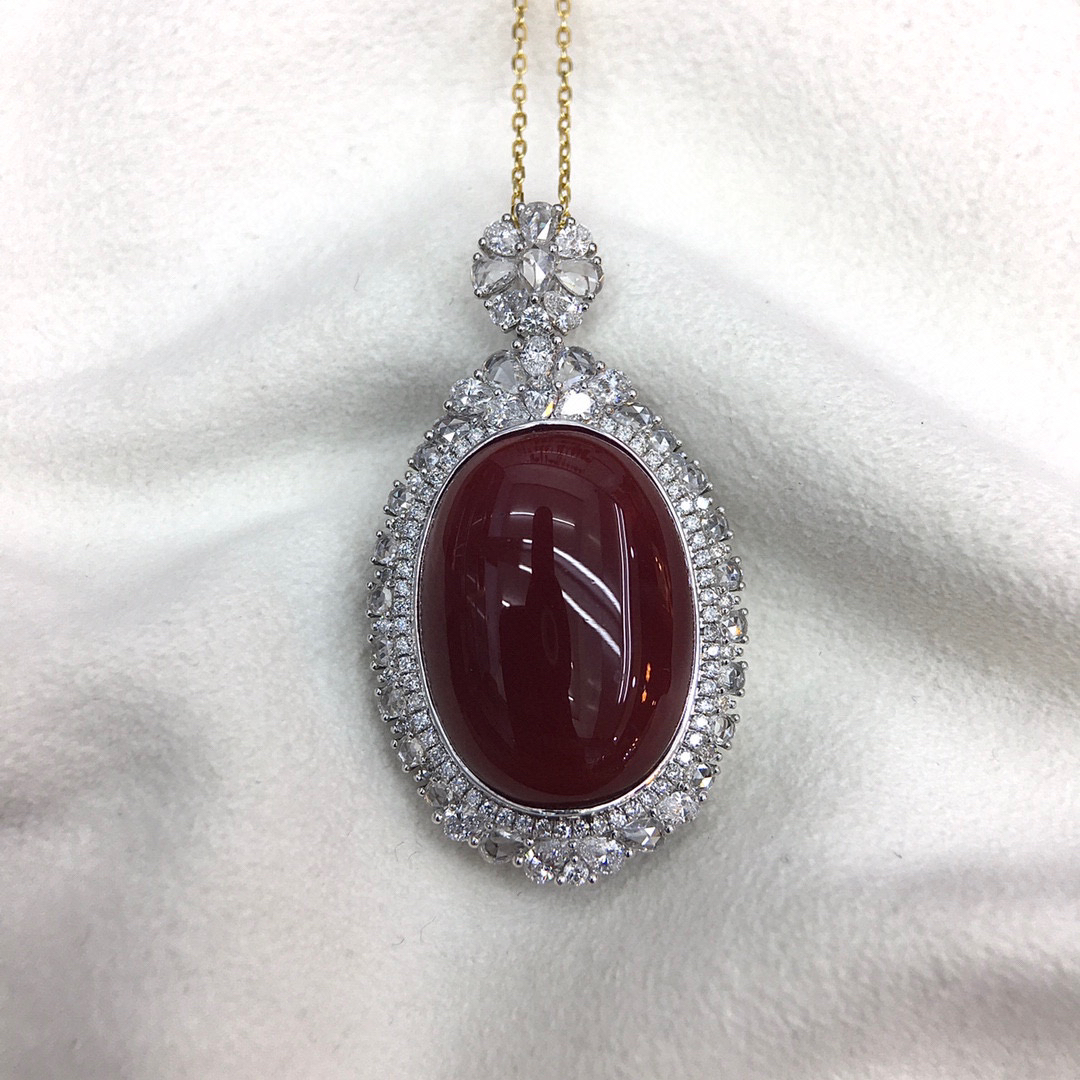 日本阿卡深牛血吊坠 豪华精工镶嵌