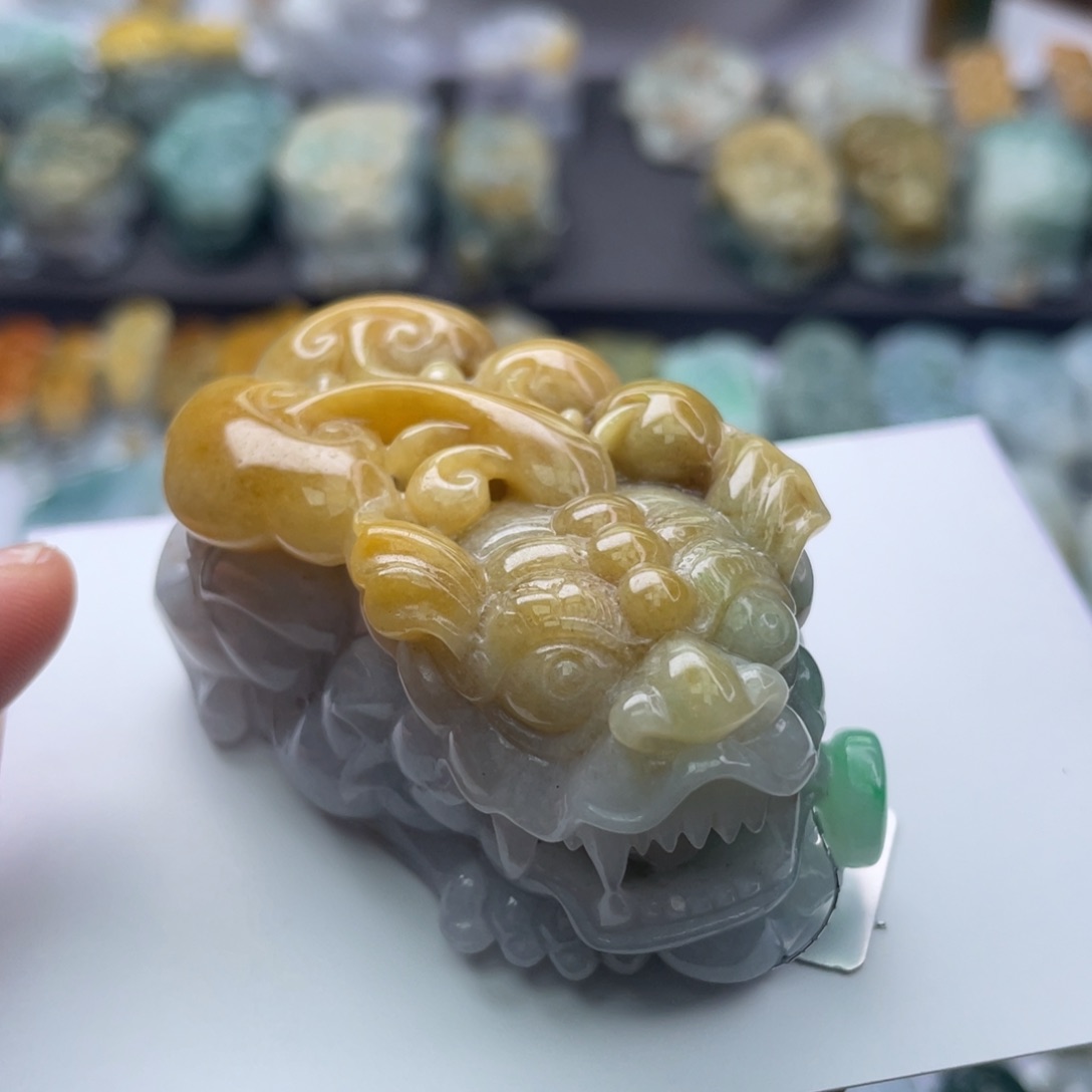 翡翠颈饰未镶嵌貔貅