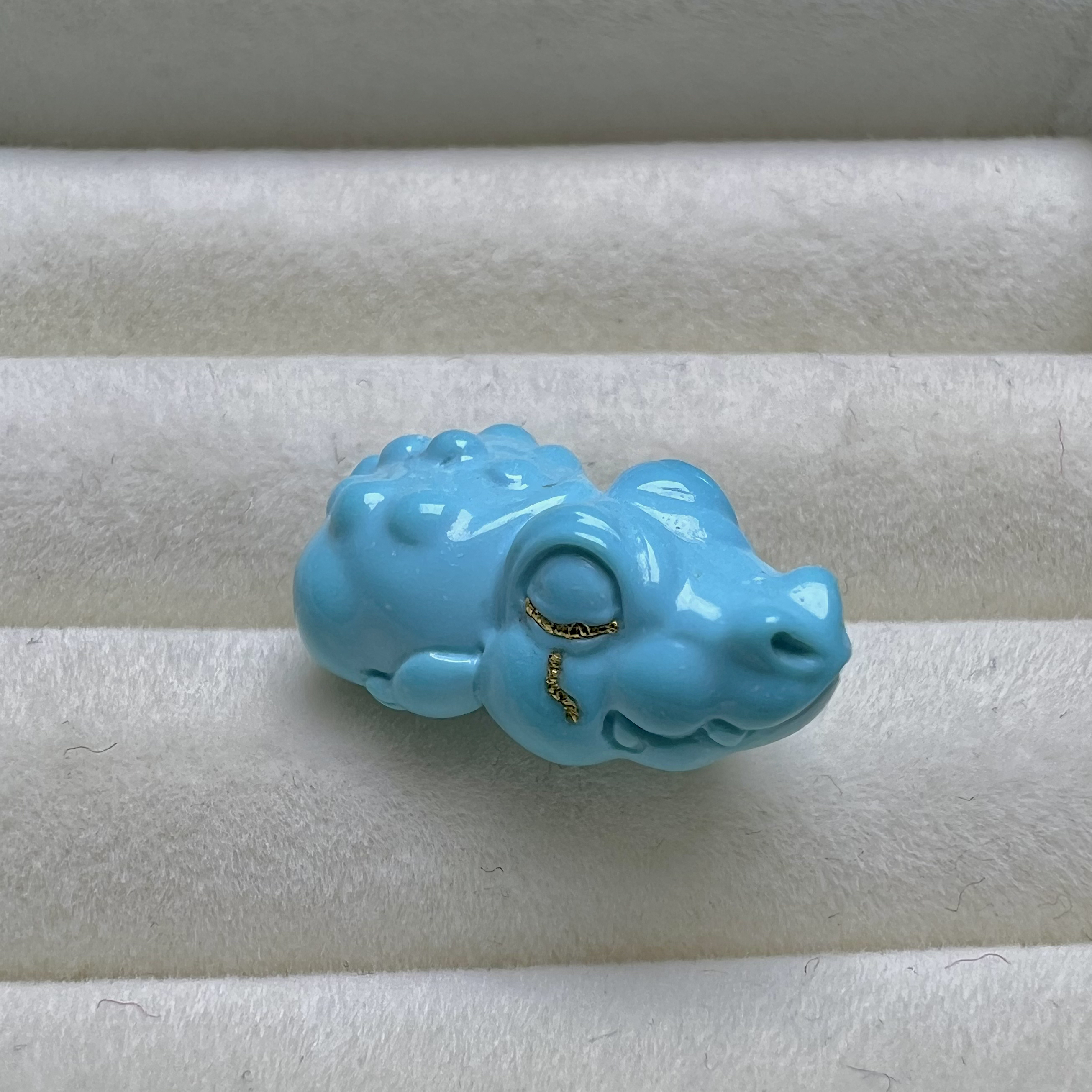 【悦知意绿松石】湖北原矿绿松石高瓷果冻料晴空蓝可爱鳄鱼