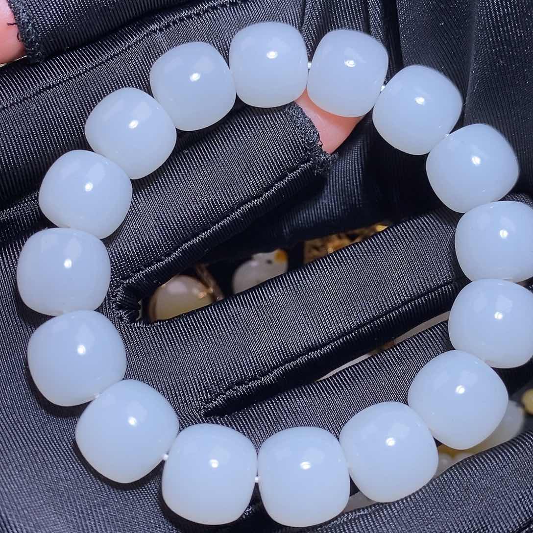 和田玉套链未镶嵌何***4