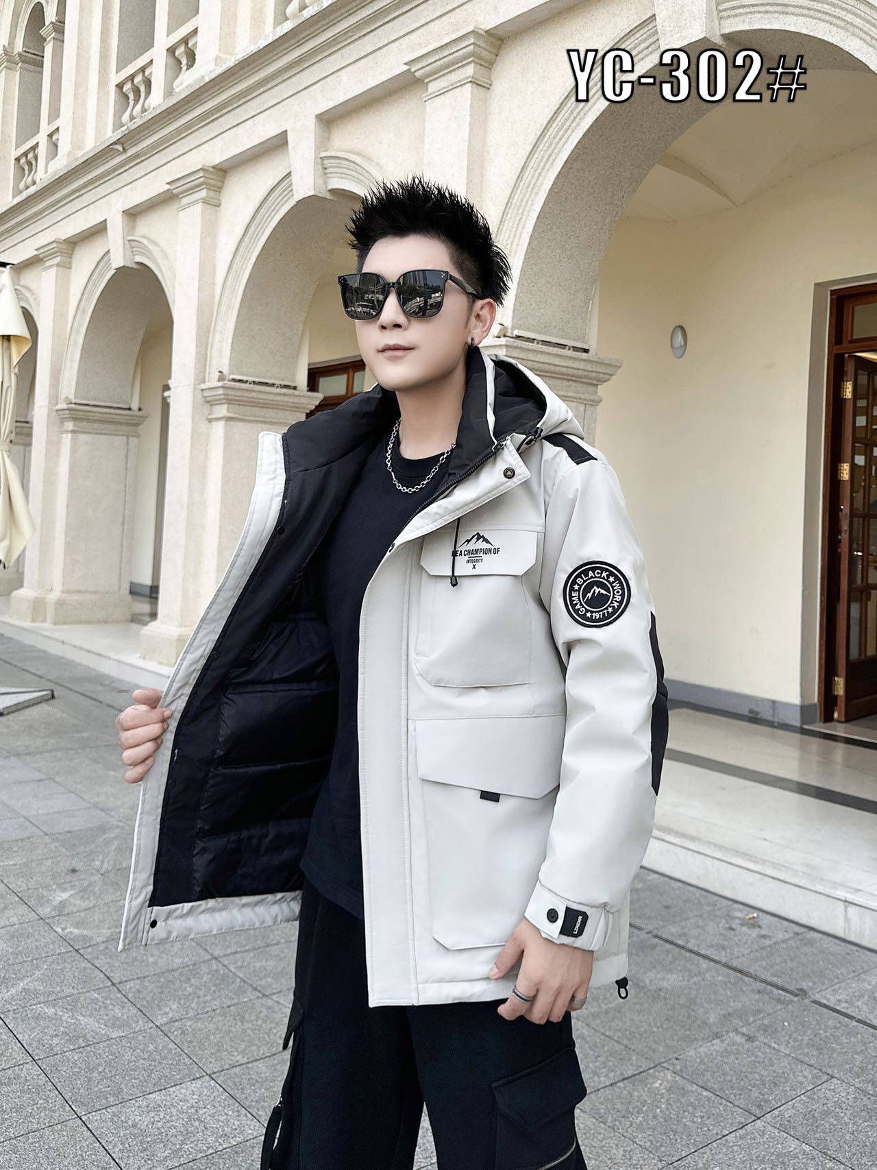 302男款时尚潮流户外防风保暖冲锋衣