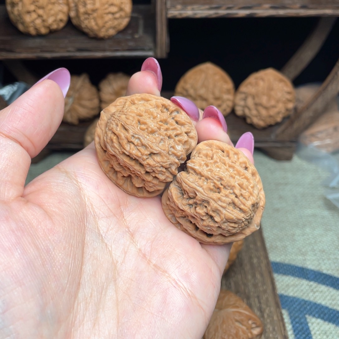 文玩核桃把件布*岛36南疆石