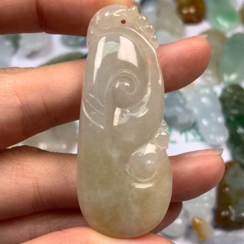翡翠颈饰未镶嵌翡翠