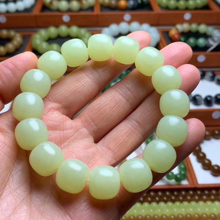 和田玉手串未镶嵌