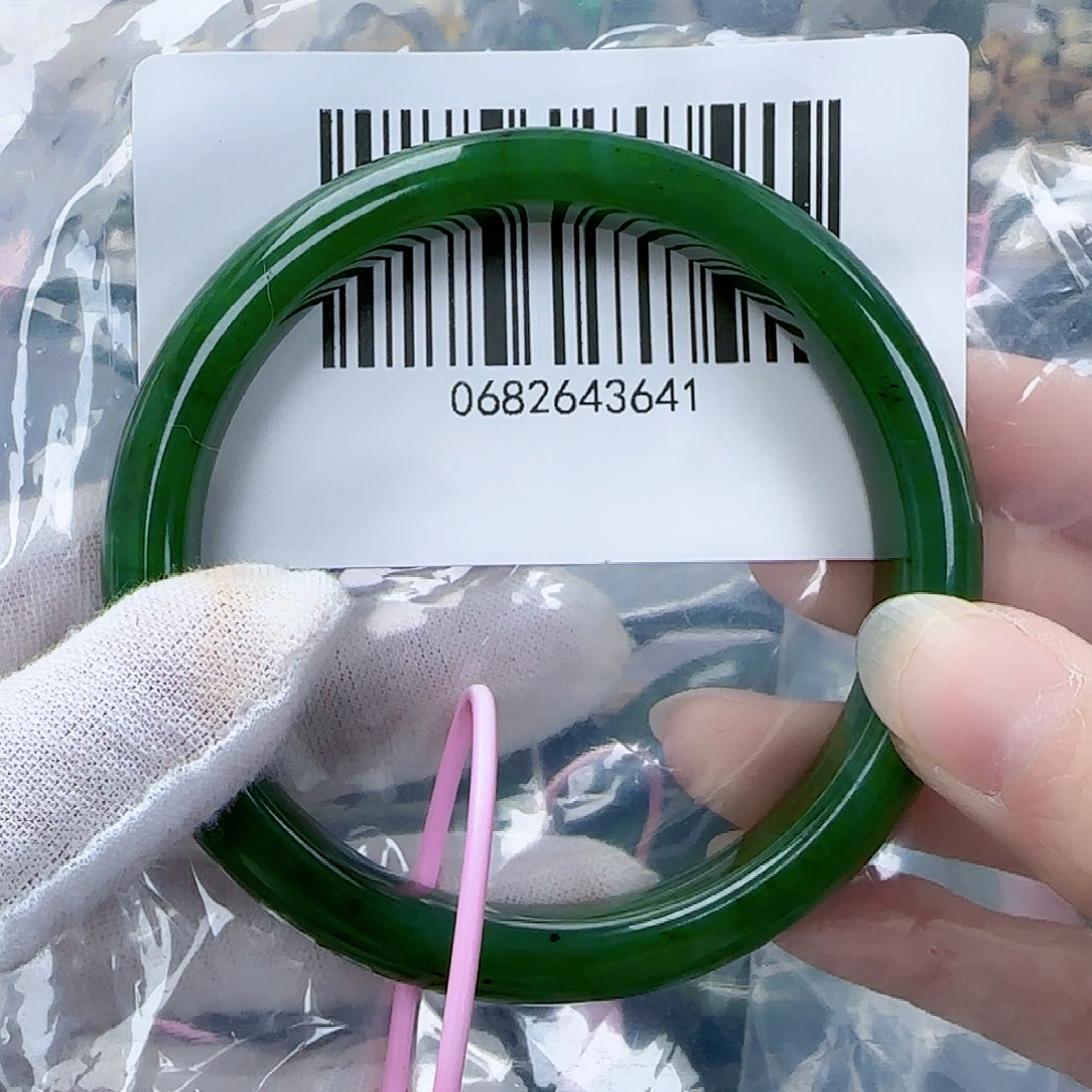 和田玉（碧玉）手镯未镶嵌64