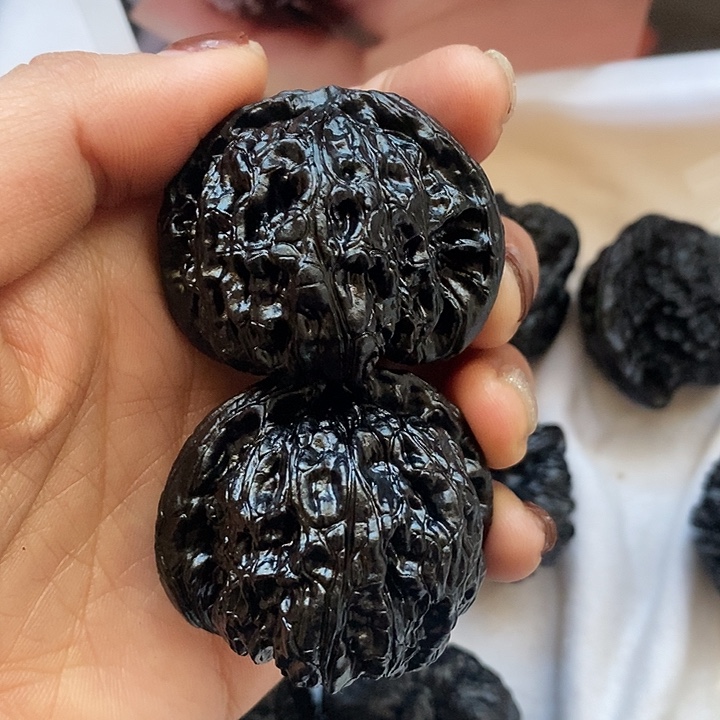 文玩核桃吊坠地闷白狮子一物一图发货不退换介意勿拍