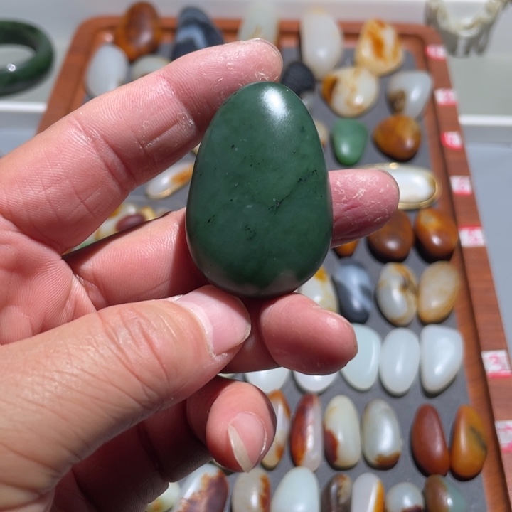 和田玉（糖玉）未镶嵌挂件