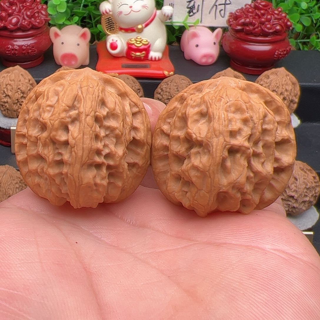 文玩核桃把件正版狼牙山野狼，尺寸38.5，非涞水