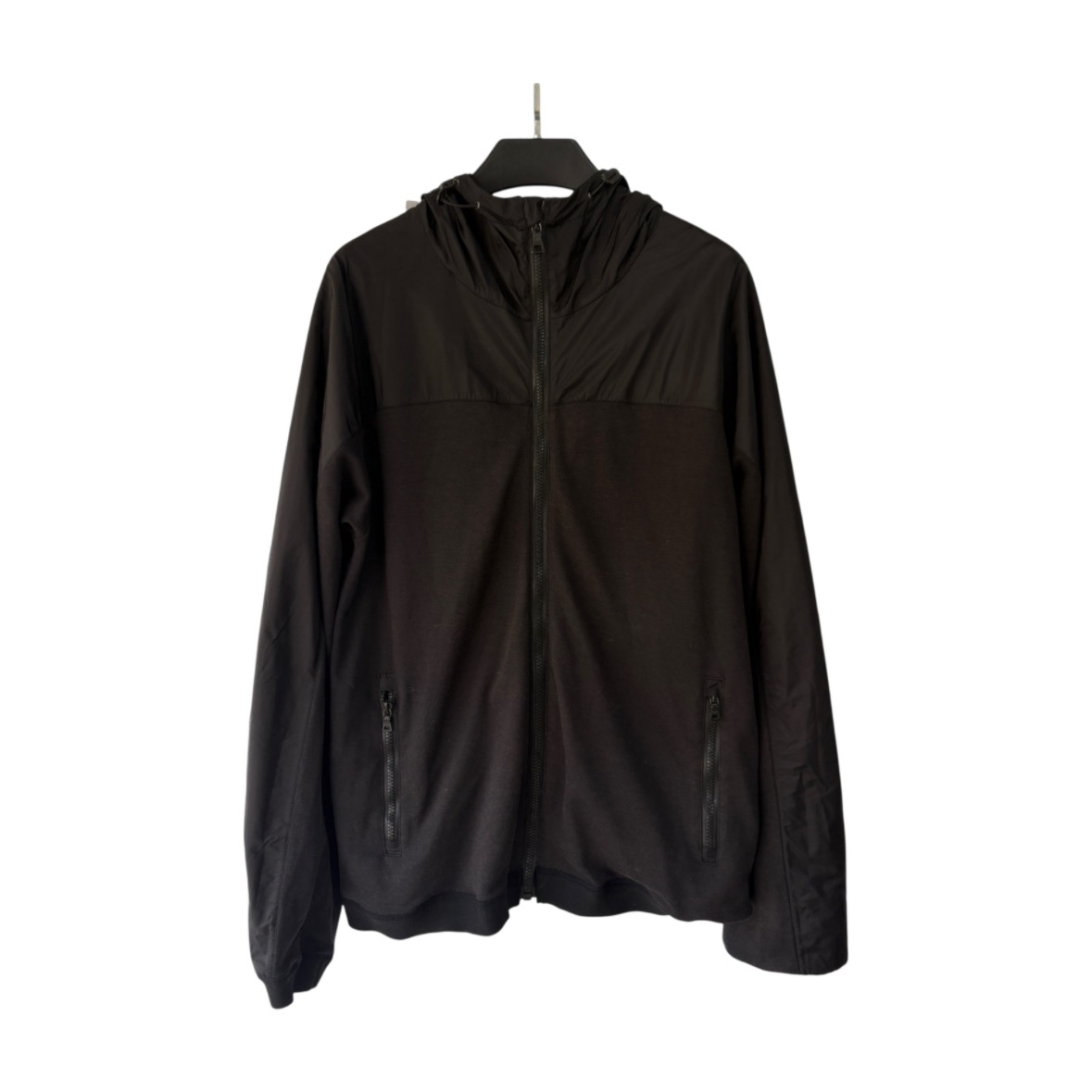 99新 Prada/普拉达 黑色连帽外套/L码/25744