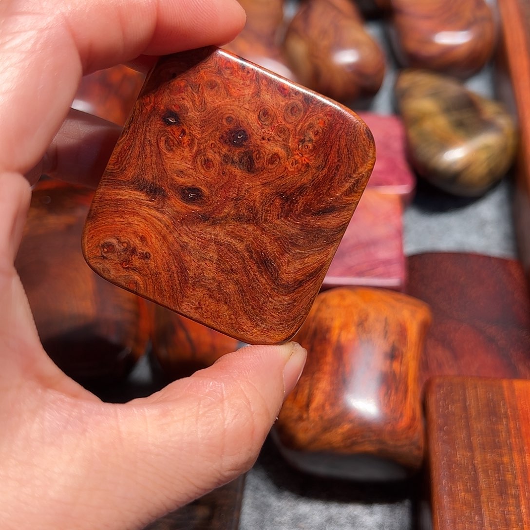 昊***械染料紫檀（血檀）赞比亚