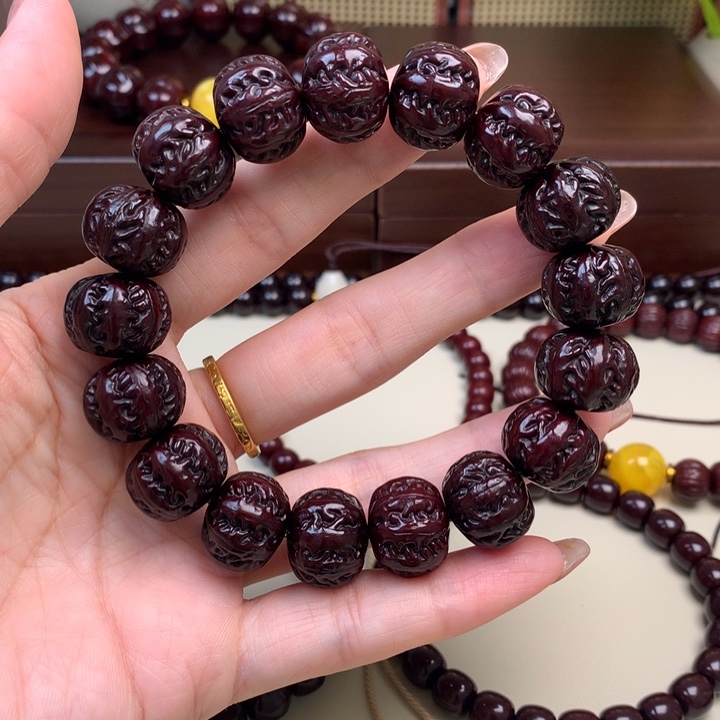 人***满猴头核桃手串京八棱