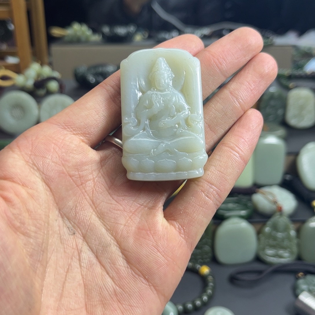 河***：和田玉未镶嵌颈饰