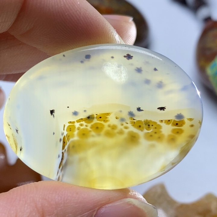 玛瑙/玉髓颈饰未镶嵌