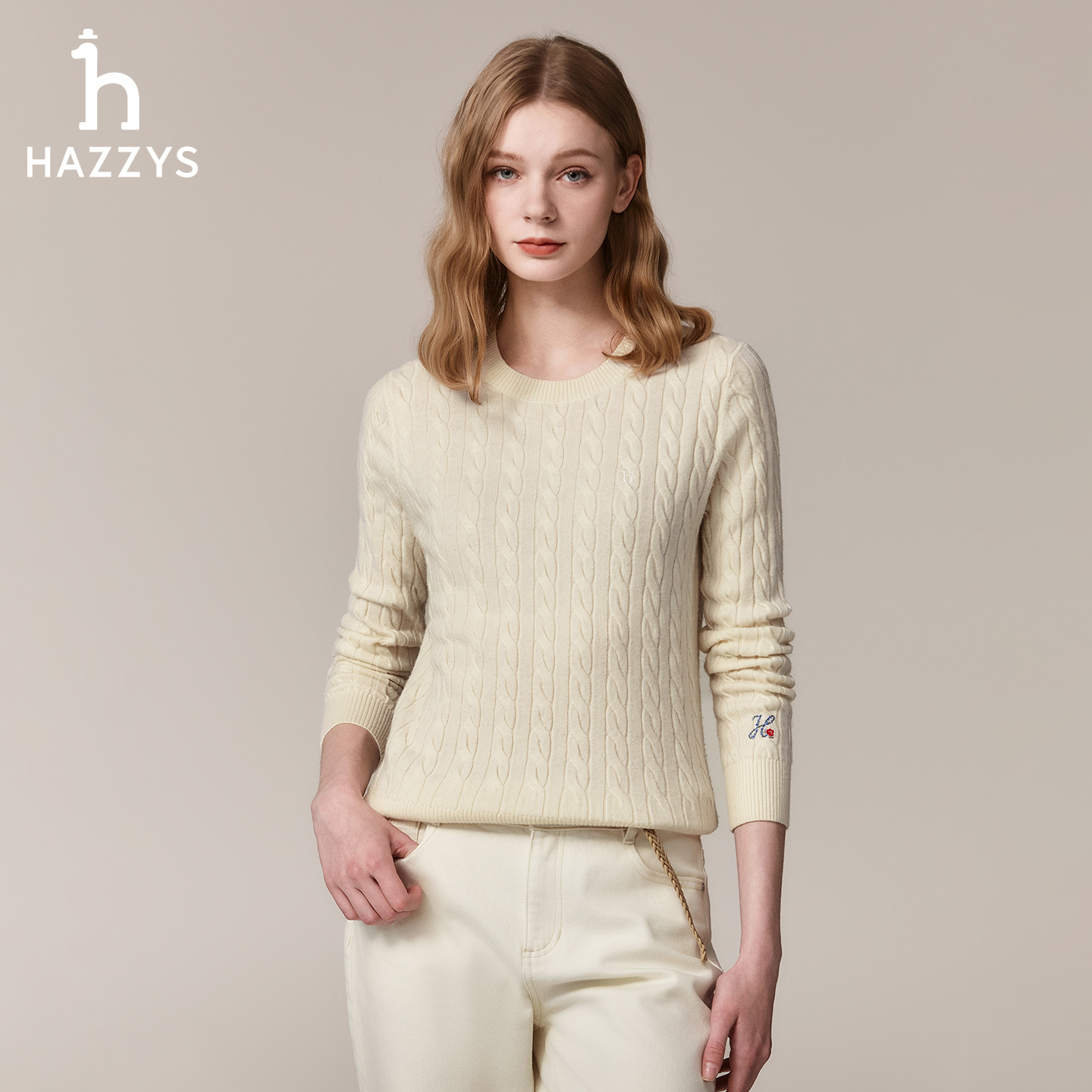 HAZZYS哈吉斯秋冬季女士圆领羊毛衫休闲套头绞花毛衣长袖针织衫
