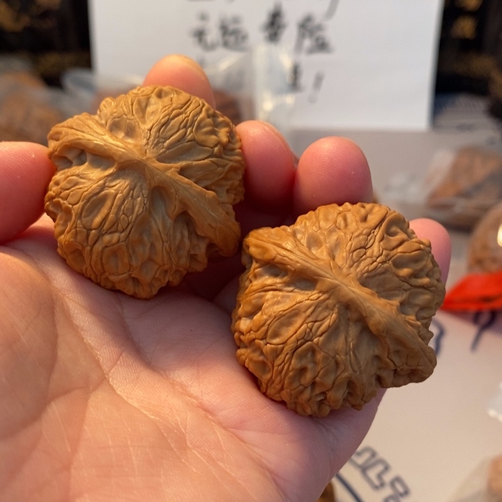 文玩核桃吊坠41宫灯