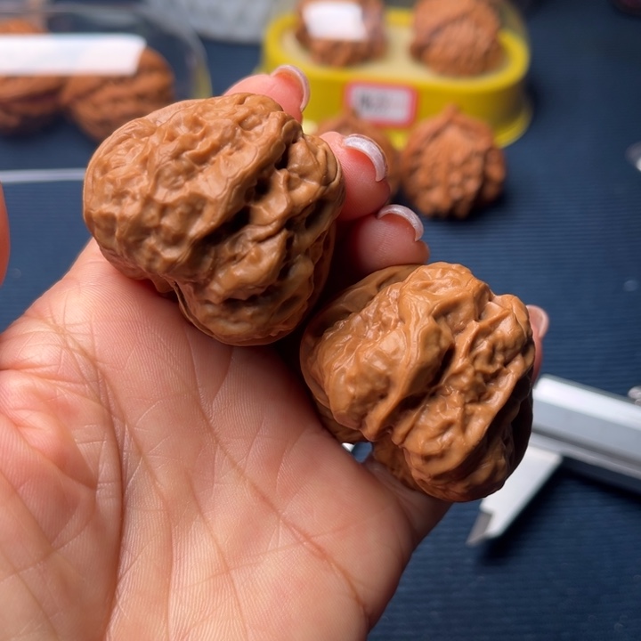 吊坠文玩核桃42哇哇