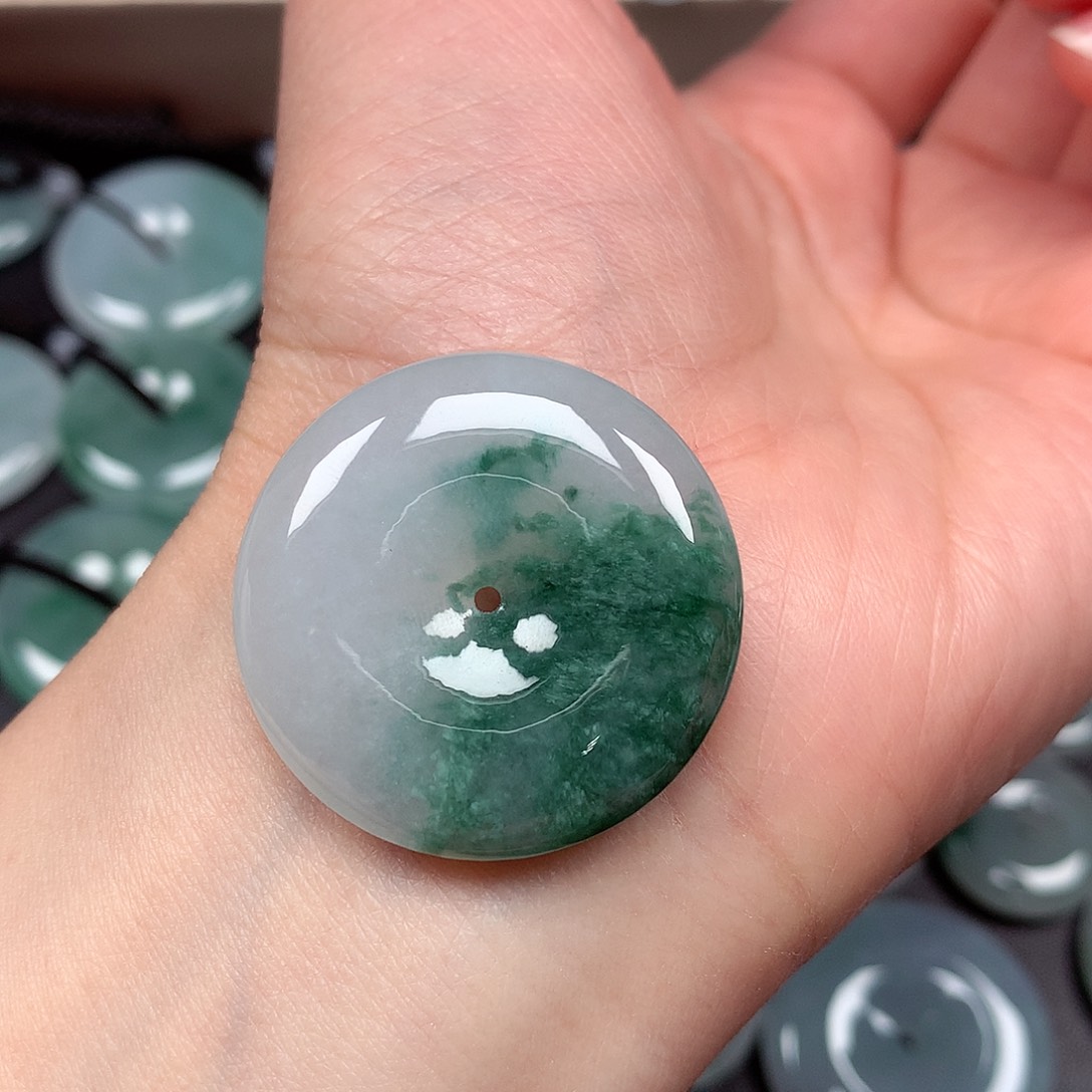 翡翠颈饰未镶嵌平安扣A