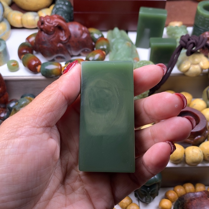 岫岩老玉（透闪石质玉）吊坠(不含链)未镶嵌J****i