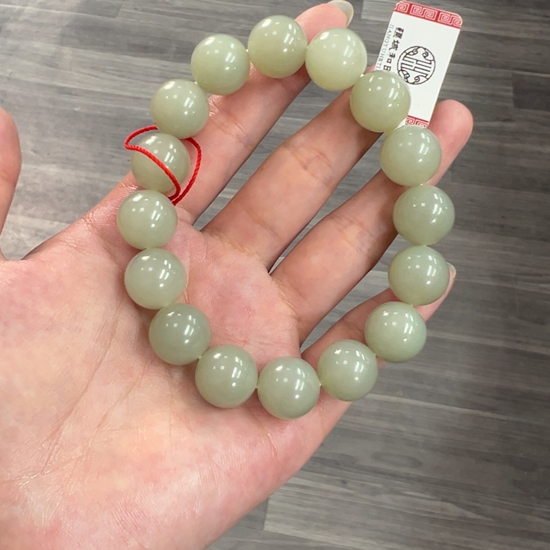 上***水和田玉（糖玉）未镶嵌手链