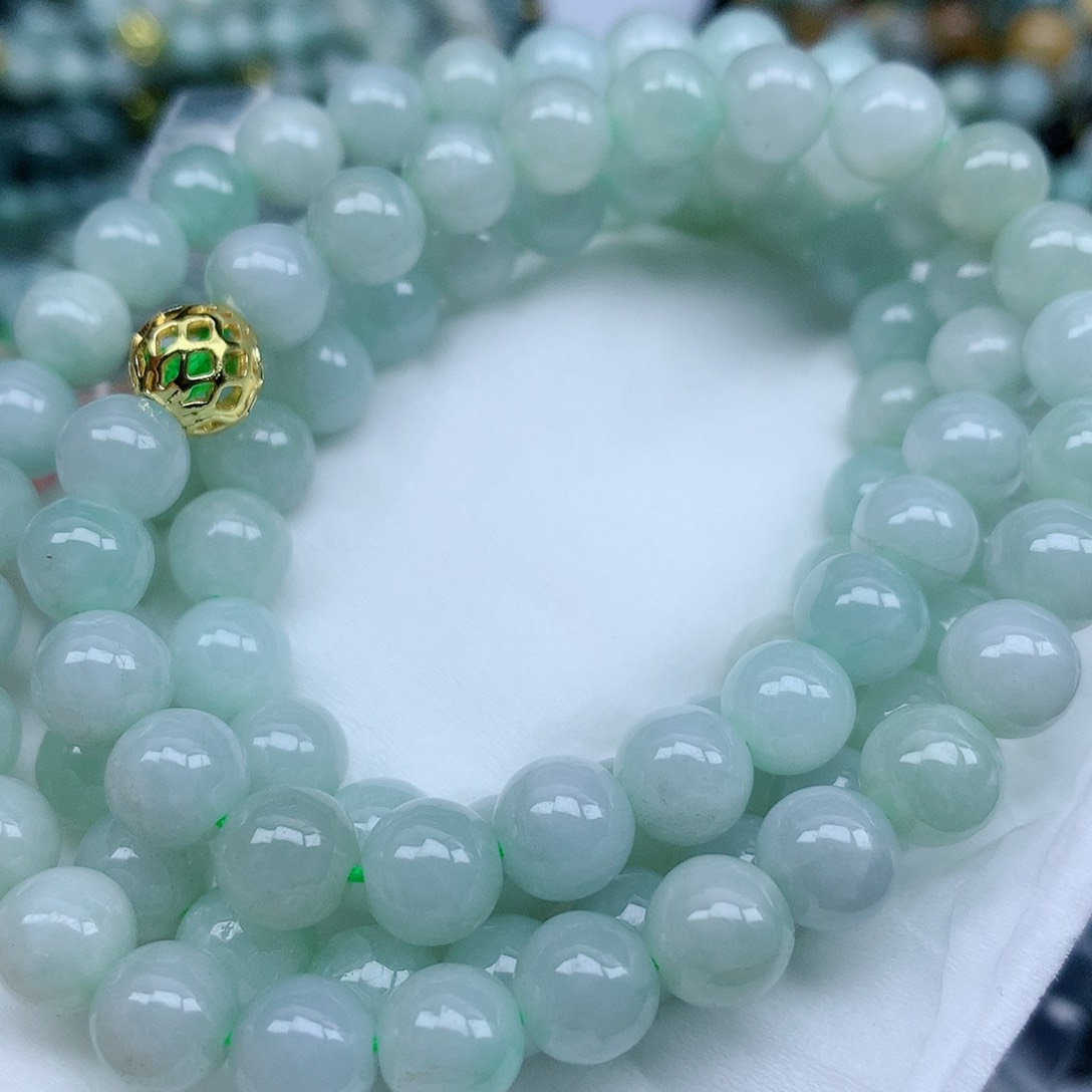 翡翠颈饰未镶嵌手串