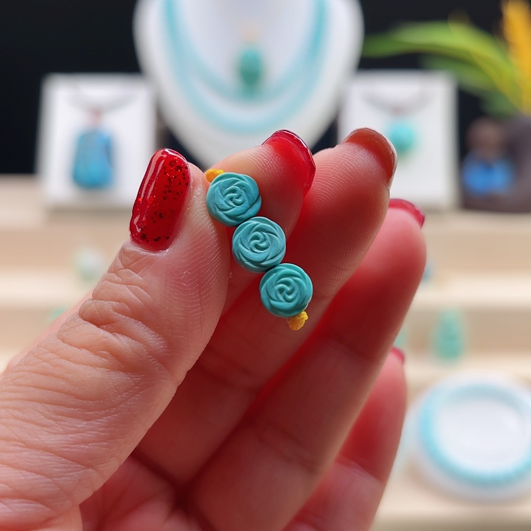 绿松石配饰未镶嵌