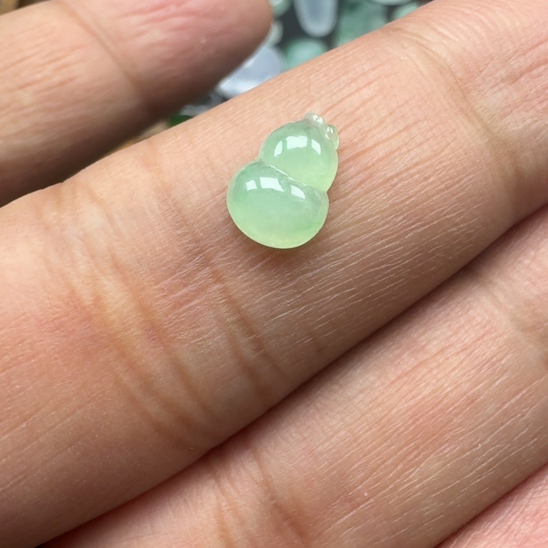 翡翠配石8.6-6.1-2.7