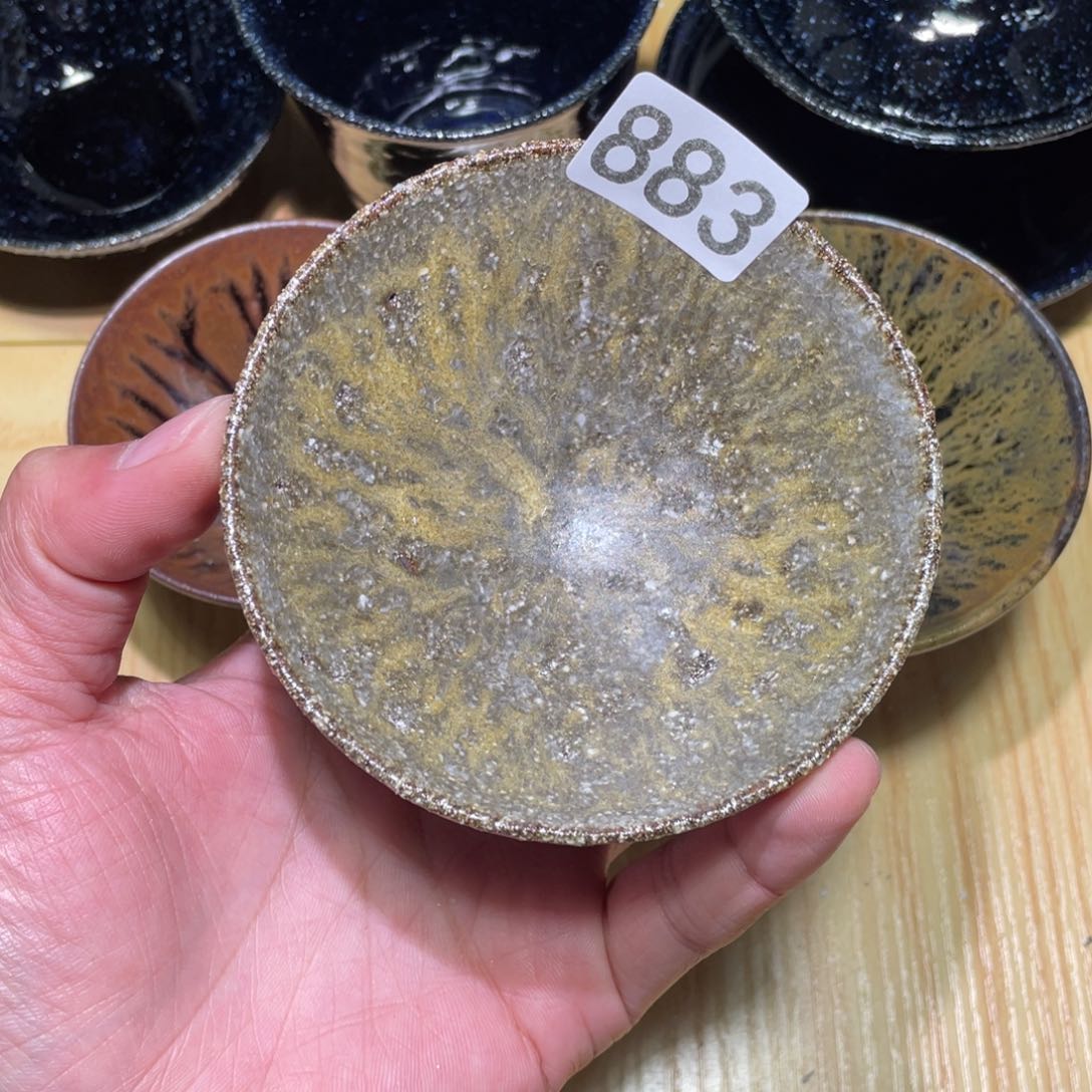 茶盏般*美好的一年即将到来之际