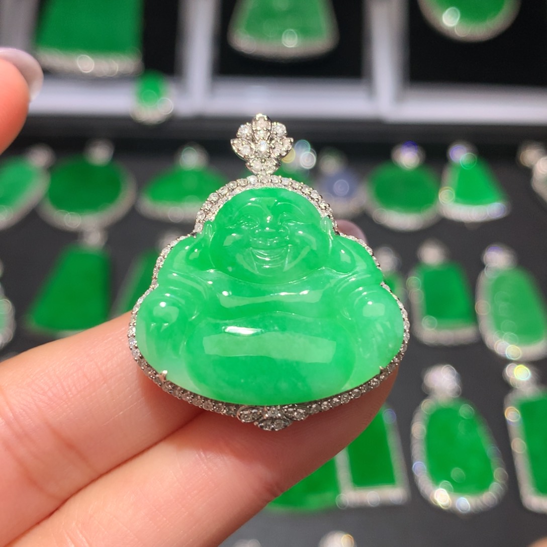 翡翠颈饰18K金镶嵌翡翠