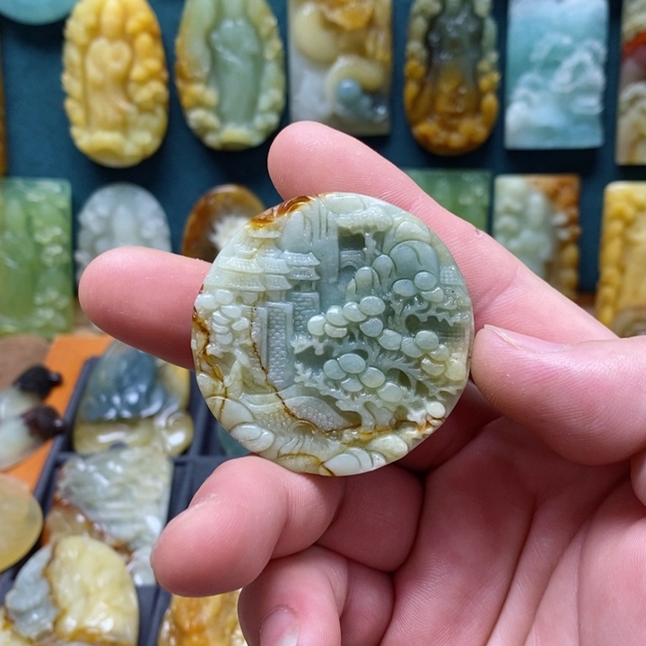 蛇纹石玉挂件未镶嵌