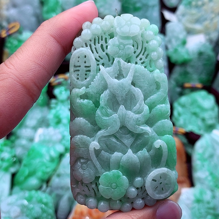 翡翠吊坠(不含链)未镶嵌