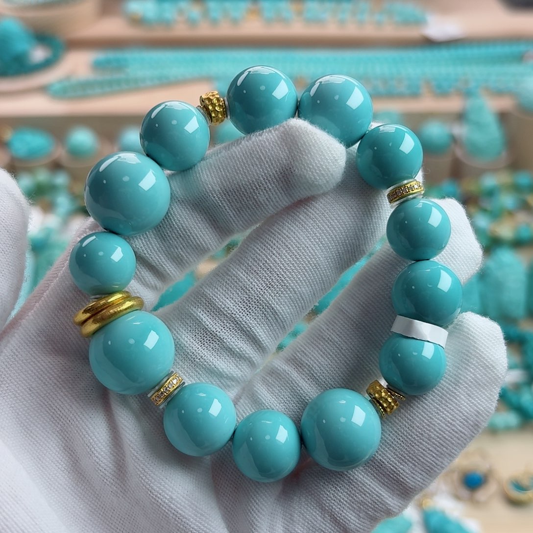 绿松石未镶嵌珠宝奇石