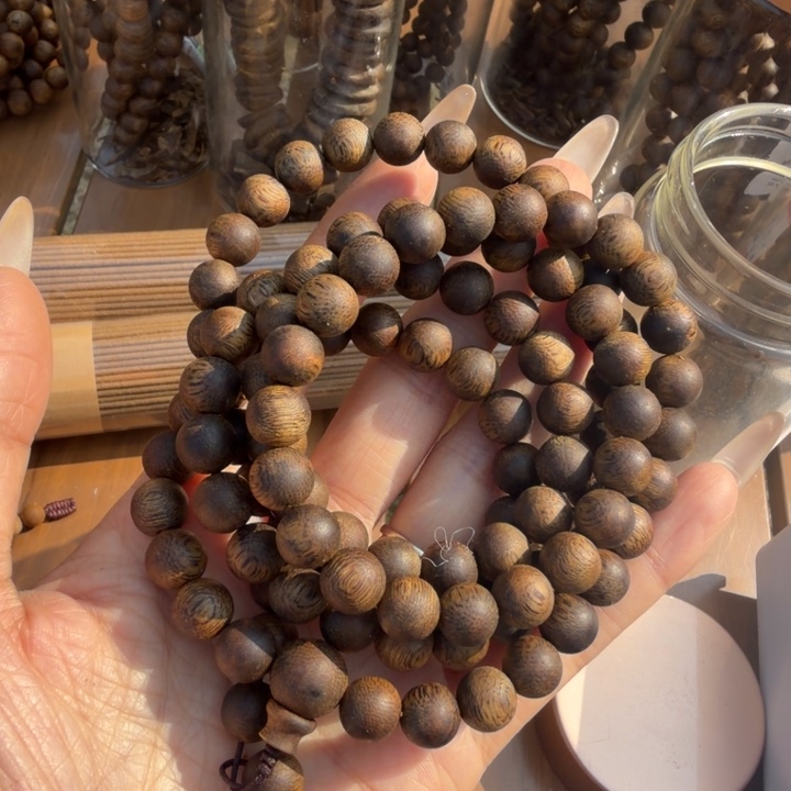 ****.沉香沉香香囊海南白棋沉浮0.9规格46