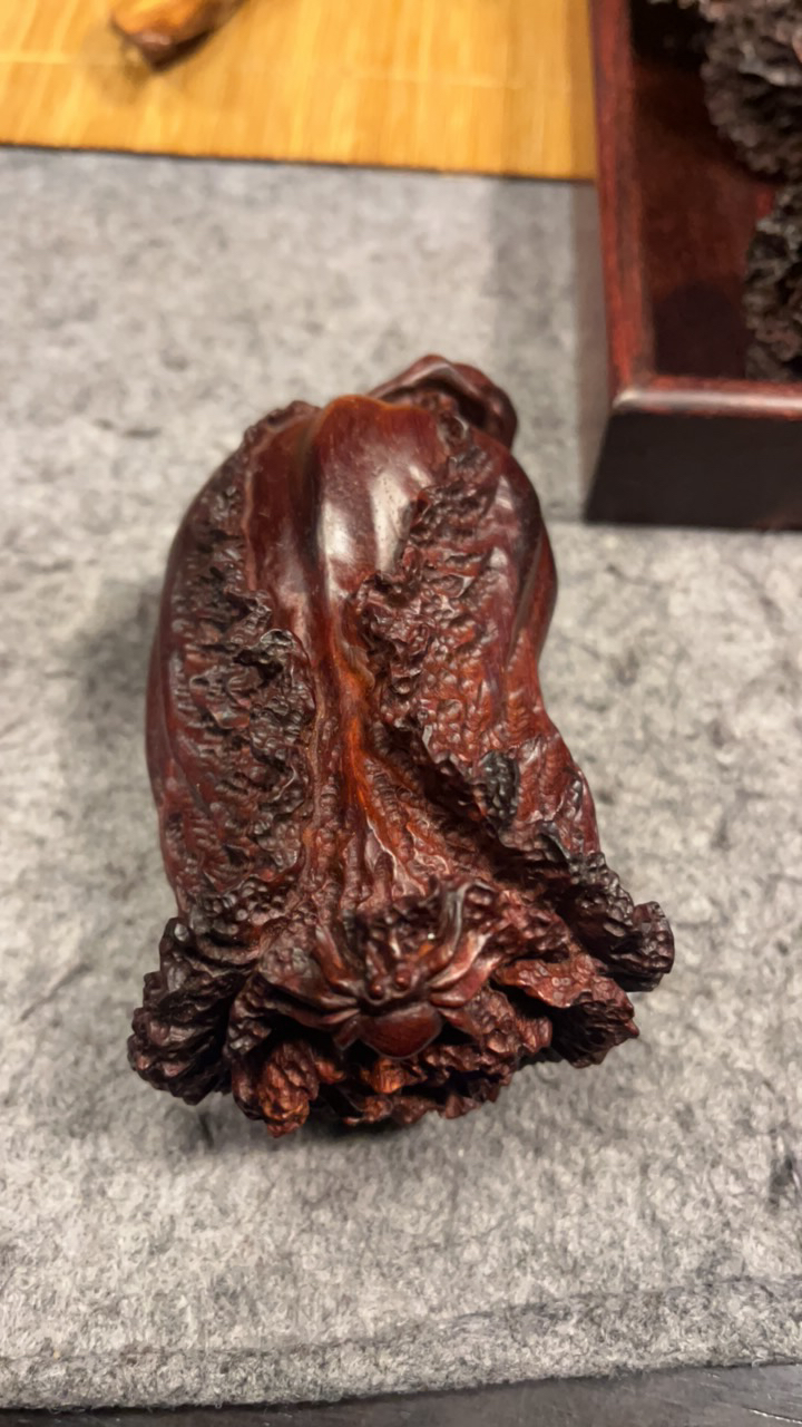 小叶紫檀白菜手把件