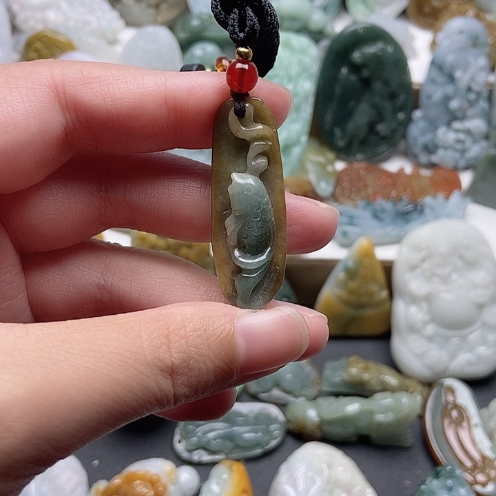 翡翠未镶嵌颈饰翡翠