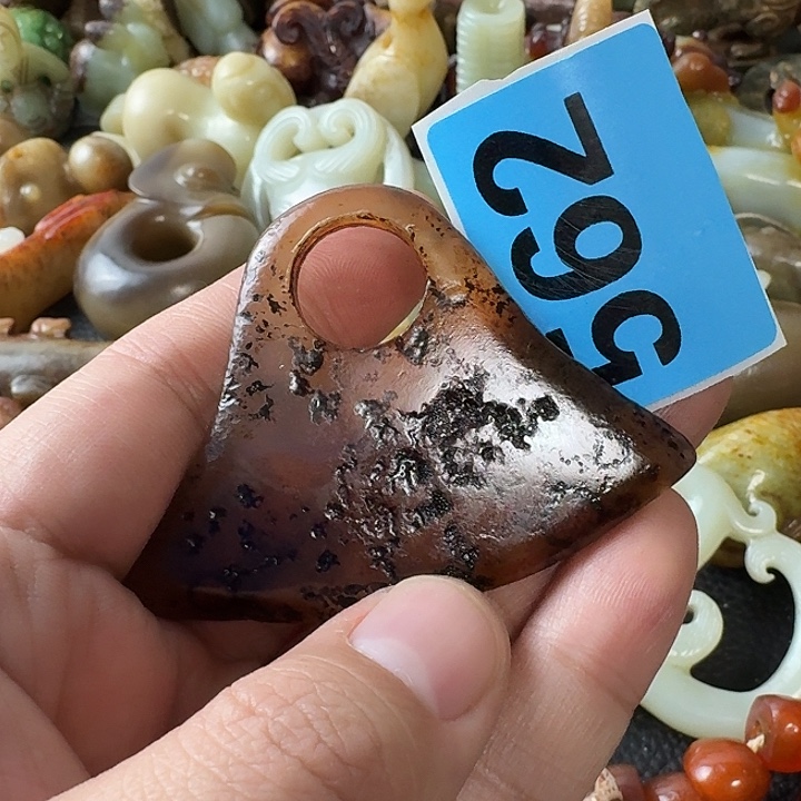 财***源玛瑙/玉髓未镶嵌颈饰