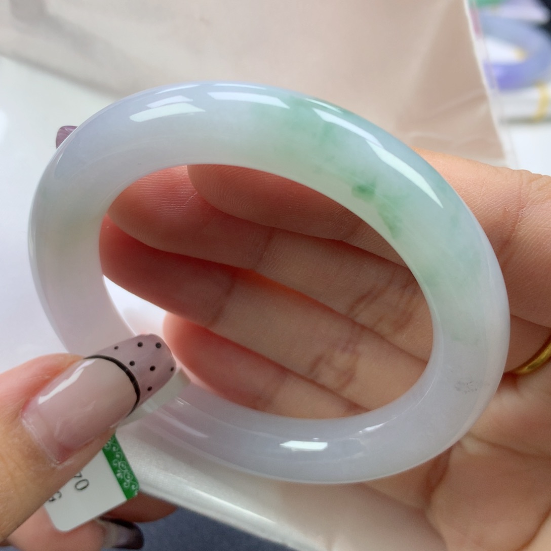 翡翠手镯未镶嵌51圆