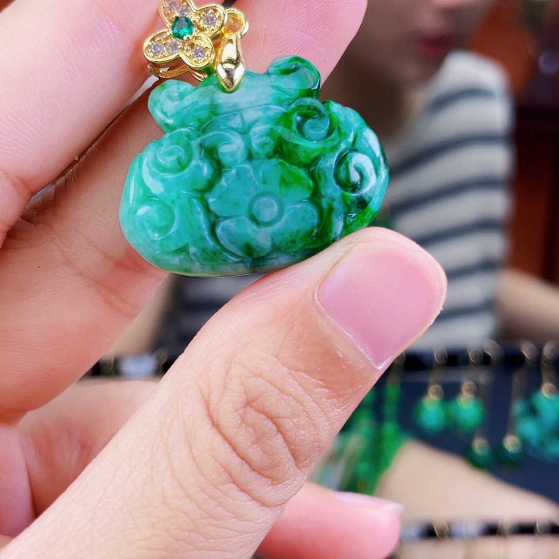 未镶嵌翡翠耳饰饰品